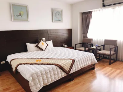 Phòng đôi Deluxe nhìn ra hồ — Khách sạn Công Đoàn Quảng Bá